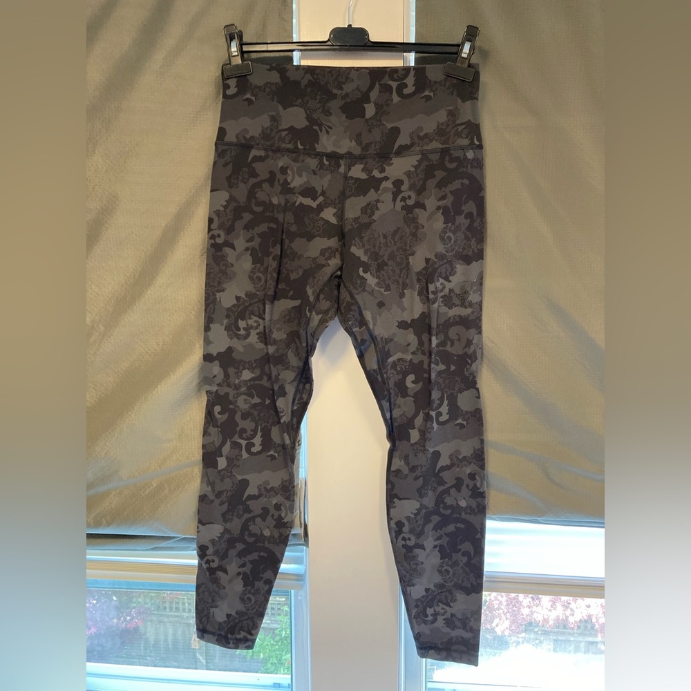Lululemon Black/Gray Camo Leggings - Picture 2 of 11